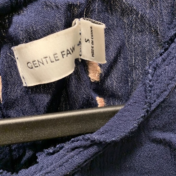 Embroidered sleeveless blouse (Barnett) - Picture 4 of 4